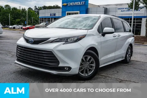 Another view of 2025 Toyota Sienna XLE for sale in Union City, GA at ALM Chevrolet South