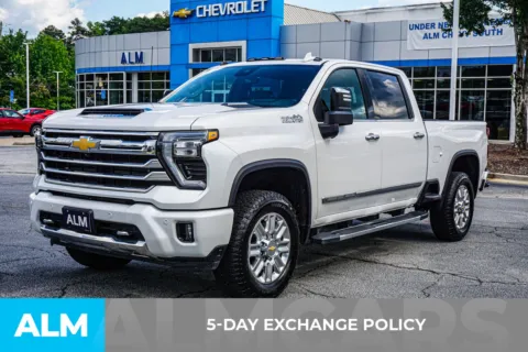 More photos of 2025 Chevrolet Silverado 3500 HD High Country at ALM Chevrolet South, GA