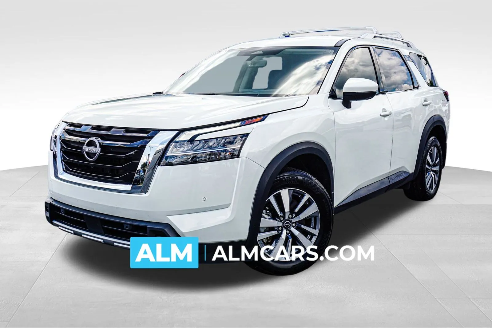 White 2023 Nissan Pathfinder SL for sale in Union City, GA