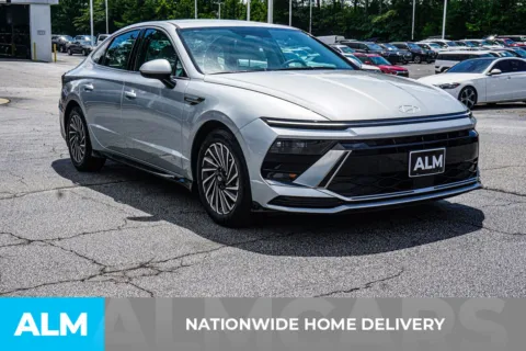 More photos of 2024 Hyundai Sonata Hybrid SEL at ALM Chevrolet South, GA