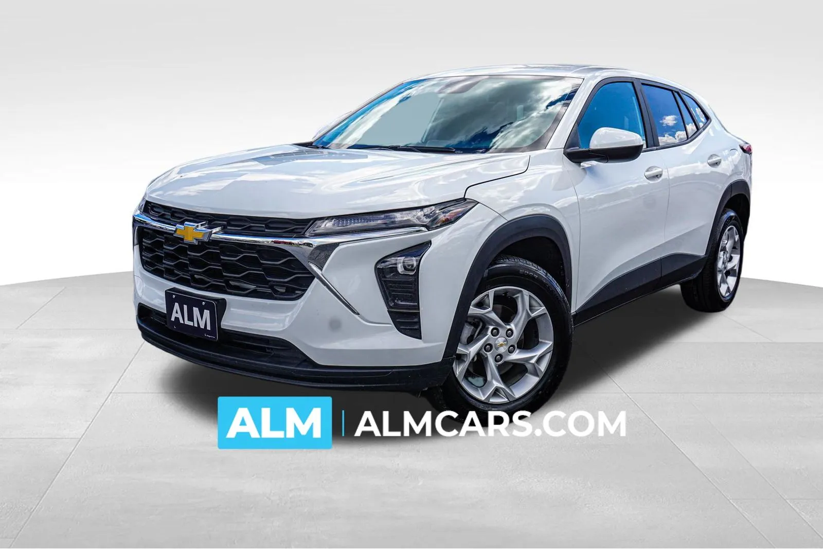 White 2024 Chevrolet Trax LS for sale in Union City, GA