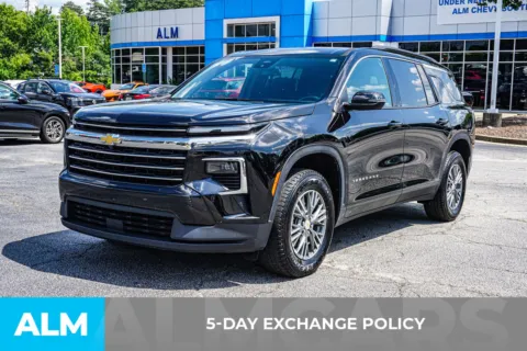More photos of 2025 Chevrolet Traverse LT at ALM Chevrolet South, GA