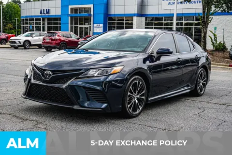 More photos of 2019 Toyota Camry SE at ALM Chevrolet South, GA