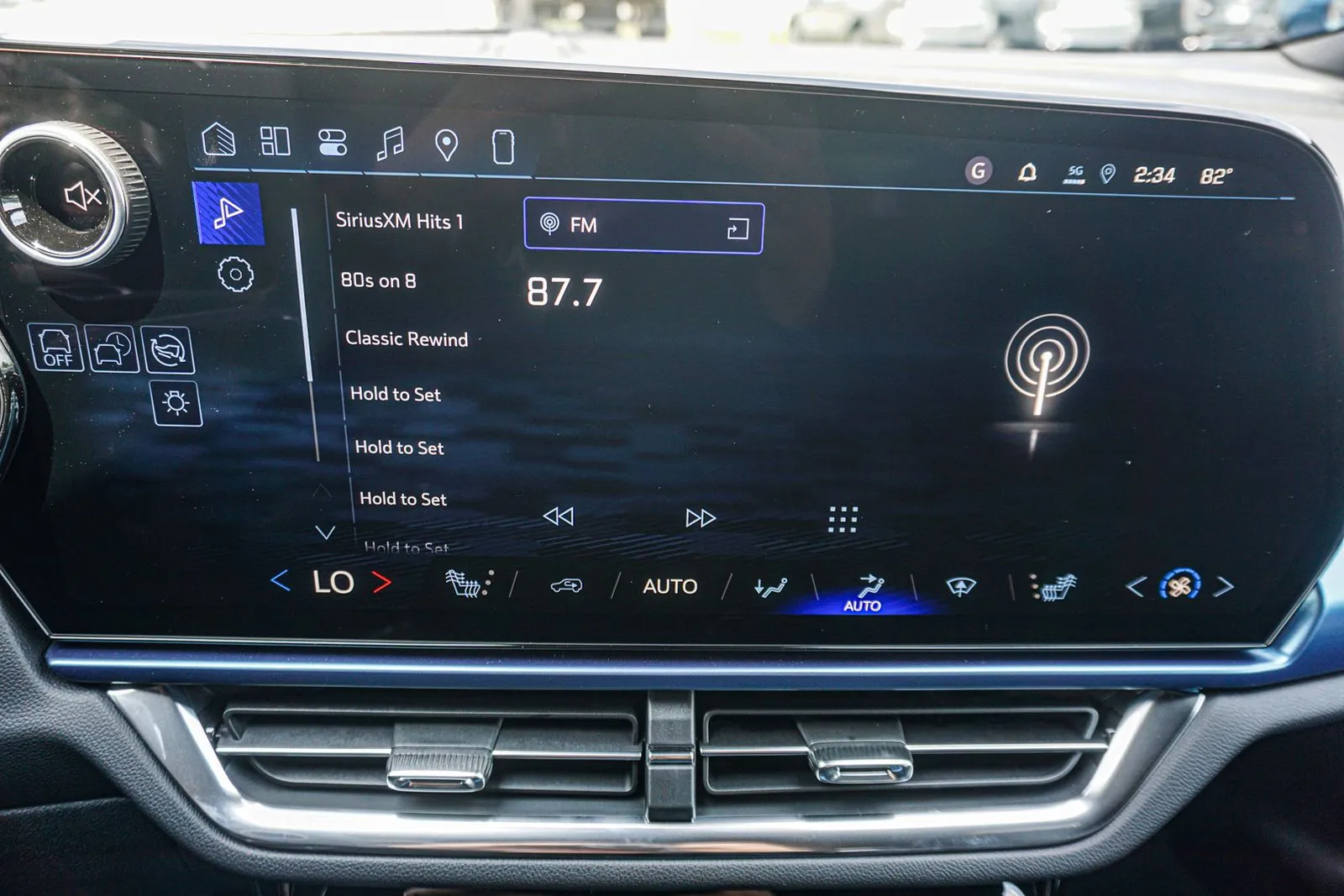 2026 Chevrolet Equinox EV 2LT - Photo 36