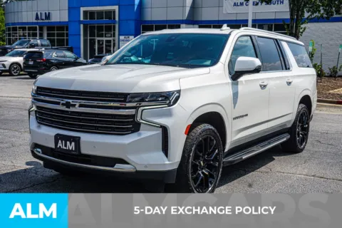 More photos of 2022 Chevrolet Suburban LT at ALM Chevrolet South, GA
