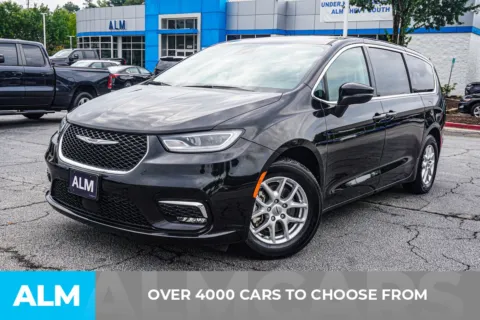 Photos of 2023 Chrysler Pacifica Touring L for sale in Union City, GA at ALM Chevrolet South