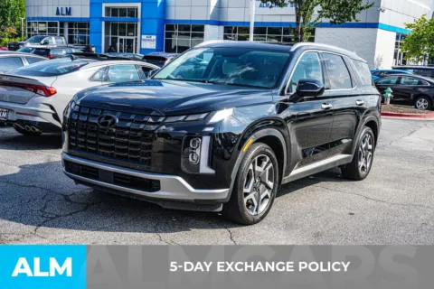 More photos of 2023 Hyundai Palisade Limited at ALM Chevrolet South, GA
