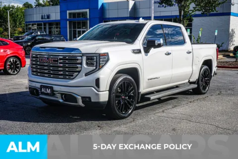 More photos of 2022 GMC Sierra 1500 Denali at ALM Chevrolet South, GA