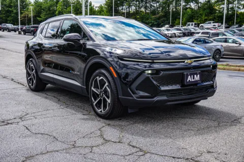 More photos of 2026 Chevrolet Equinox EV LT at ALM Chevrolet South, GA