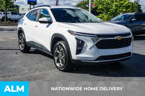 More photos of 2025 Chevrolet Trax LT at ALM Chevrolet South, GA