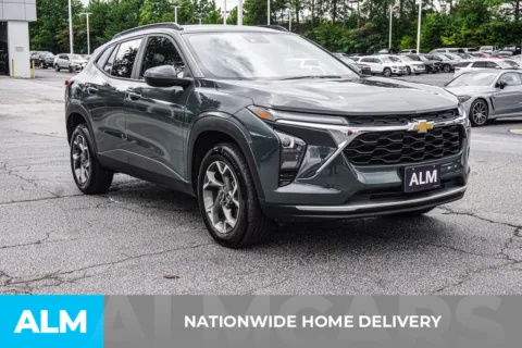 More photos of 2025 Chevrolet Trax LT at ALM Chevrolet South, GA