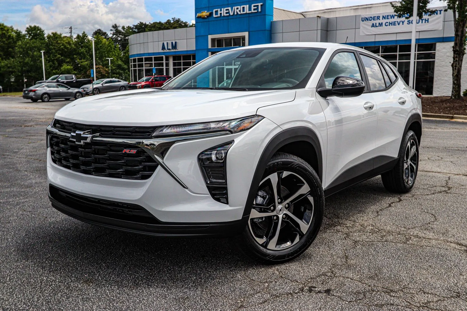 White 2025 Chevrolet Trax 1RS for sale in Union City, GA