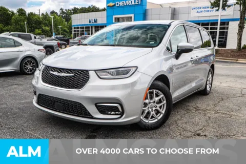 Another view of 2023 Chrysler Pacifica Touring L for sale in Union City, GA at ALM Chevrolet South