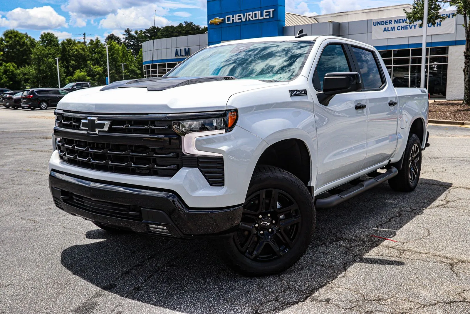White 2025 Chevrolet Silverado 1500 LT Trail Boss for sale in Union City, GA