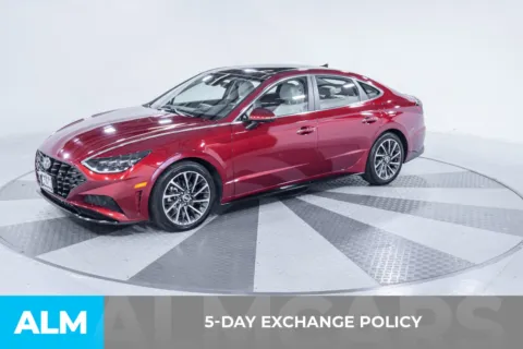 More photos of 2023 Hyundai Sonata Limited at ALM Chevrolet South, GA