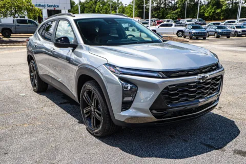 More photos of 2025 Chevrolet Trax ACTIV at ALM Chevrolet South, GA
