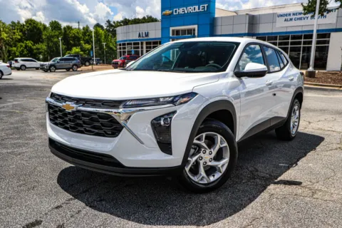White 2025 Chevrolet Trax LS for sale in Union City, GA