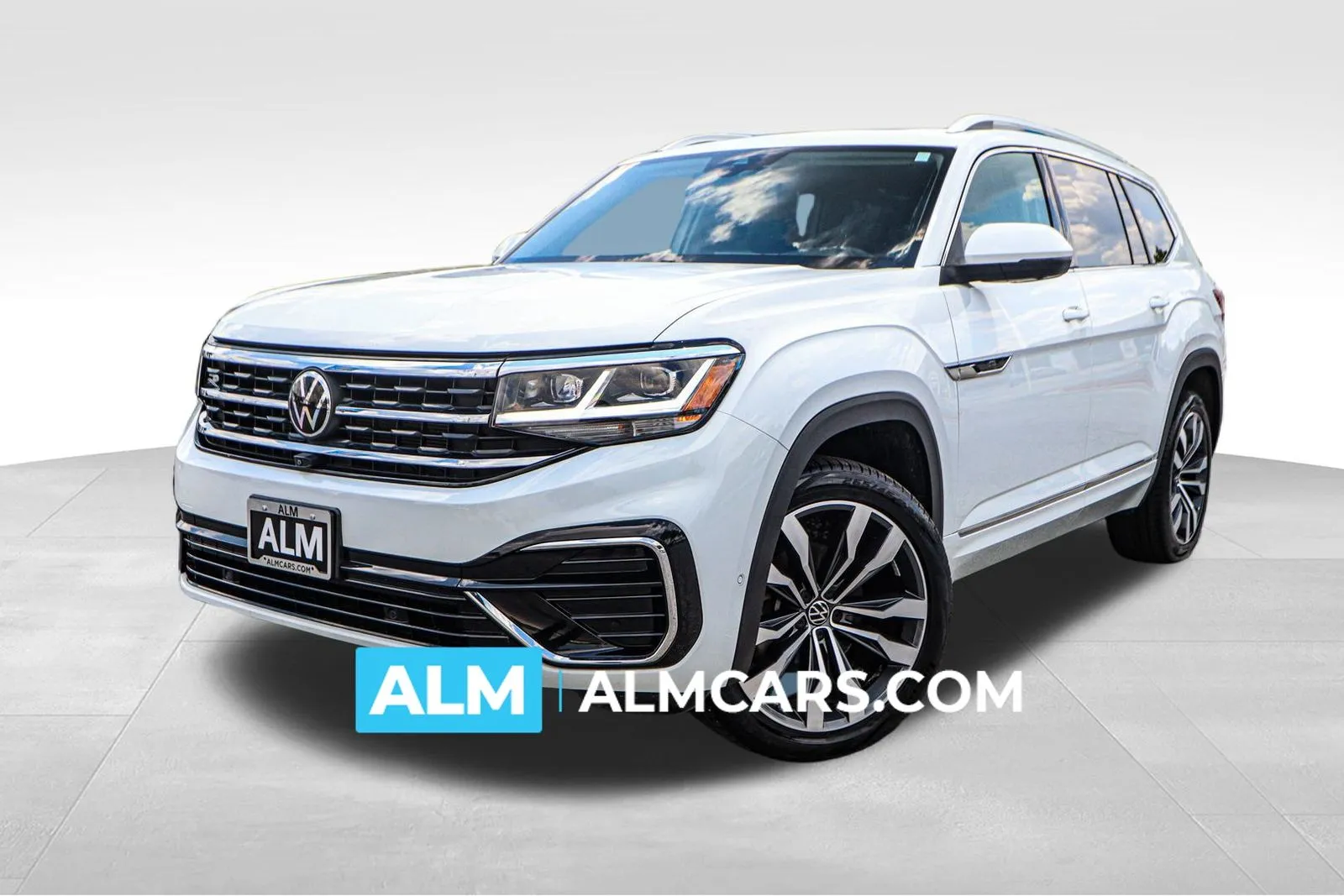 2023 Volkswagen Atlas Execline's photo