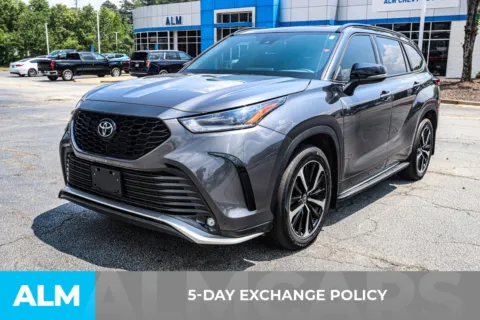 More photos of 2022 Toyota Highlander XSE at ALM Chevrolet South, GA
