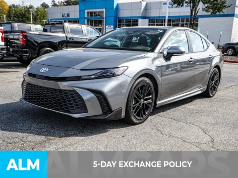 More photos of 2025 Toyota Camry SE at ALM Chevrolet South, GA