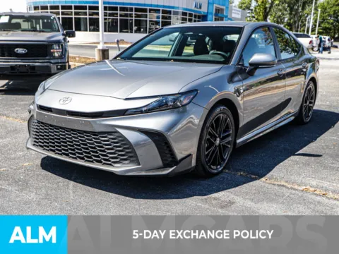 More photos of 2025 Toyota Camry SE at ALM Chevrolet South, GA