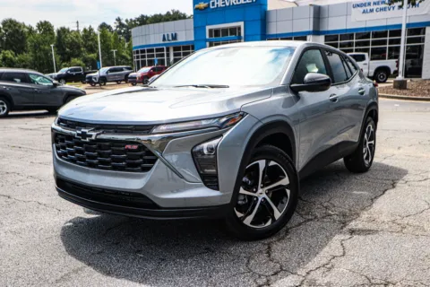 Gray 2025 Chevrolet Trax 1RS for sale in Union City, GA