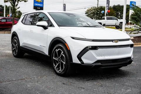 More photos of 2026 Chevrolet Equinox EV LT at ALM Chevrolet South, GA