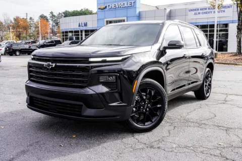 Photos of 2026 Chevrolet Traverse LT for sale in Union City, GA at ALM Chevrolet South