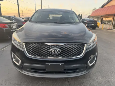 Photos of 2018 Kia Sorento for sale in Indianapolis, IN at F1rst Motors