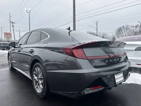 More photos of 2021 Hyundai SONATA SEL at F1rst Motors, IN