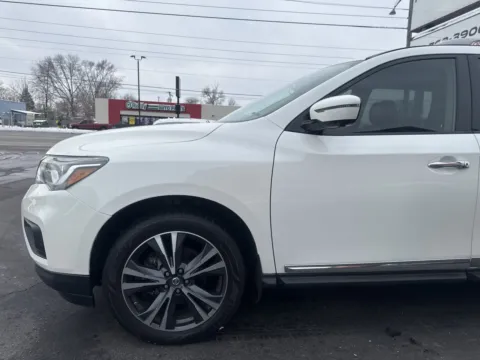 Photos of 2017 Nissan Pathfinder for sale in Indianapolis, IN at F1rst Motors