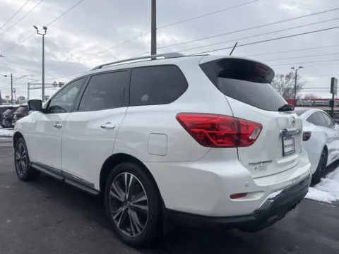 More photos of 2017 Nissan Pathfinder at F1rst Motors, IN