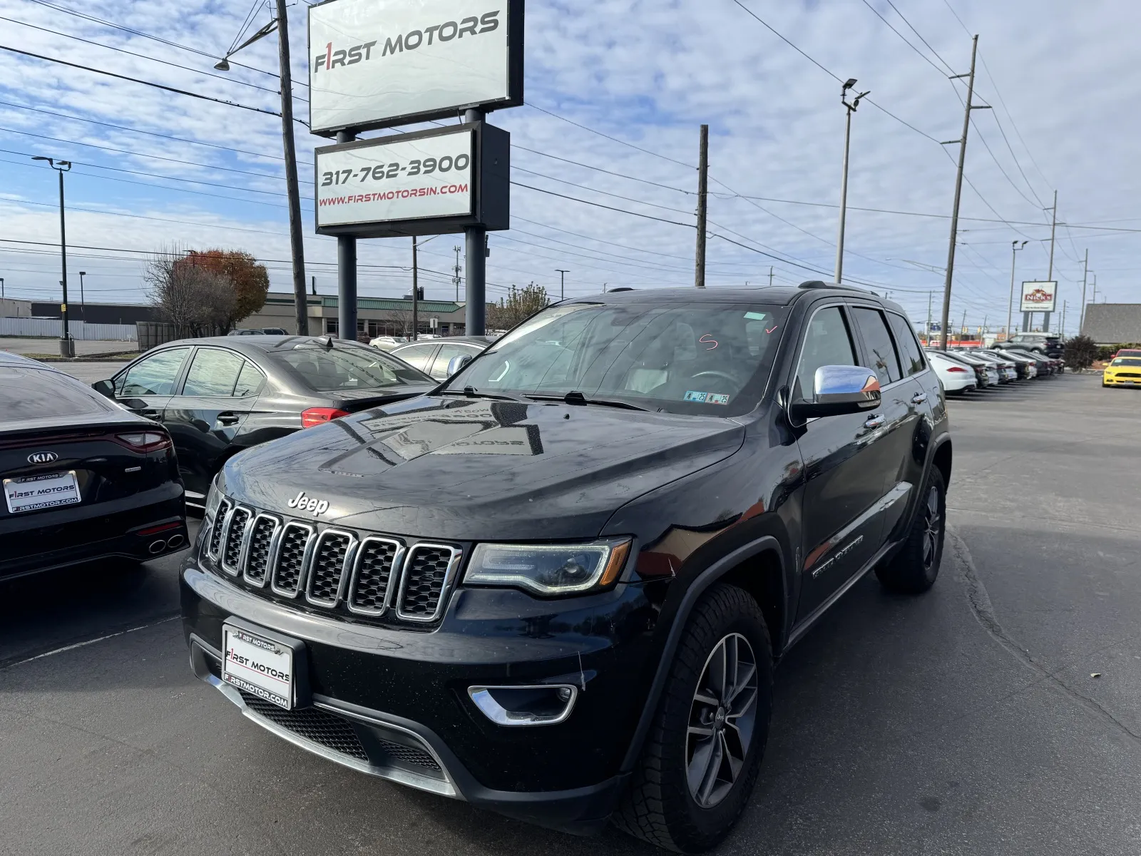 2017 Jeep Grand Cherokee Limited's photo