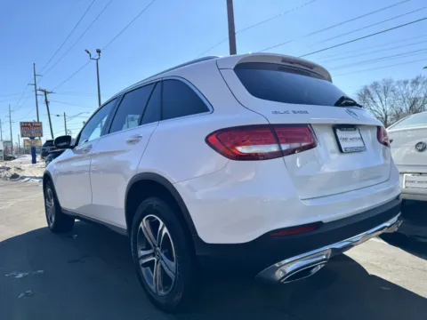 More photos of 2018 Mercedes-Benz GLC 300 4MATIC at F1rst Motors, IN