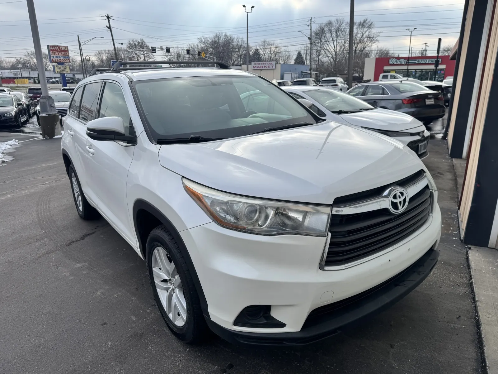 2015 Toyota Highlander LE's photo