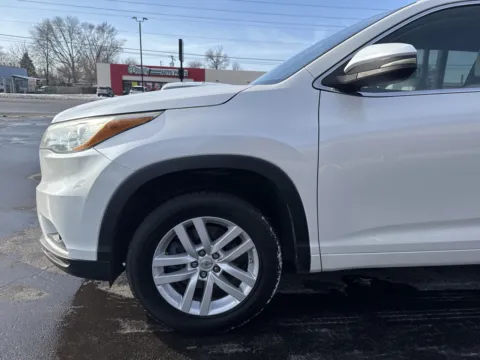 Photos of 2015 Toyota Highlander LE for sale in Indianapolis, IN at F1rst Motors
