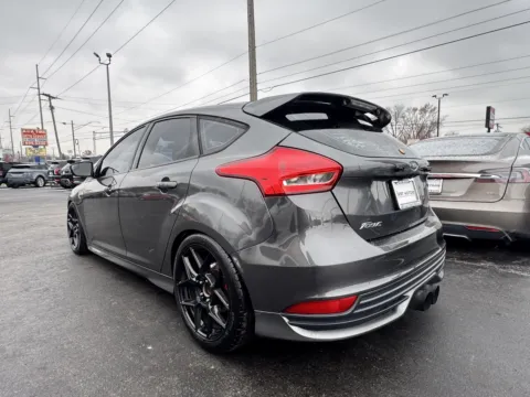 More photos of 2017 Ford Focus ST at F1rst Motors, IN