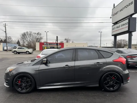 More photos of 2017 Ford Focus ST at F1rst Motors, IN