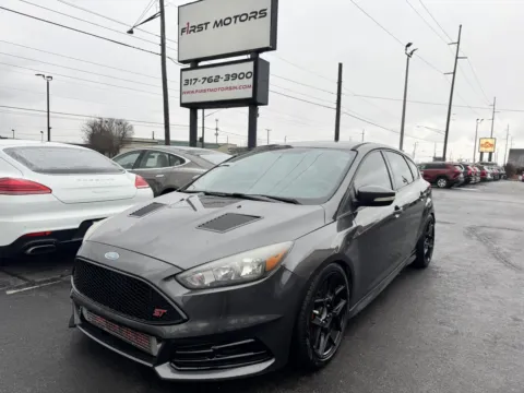 Black 2017 Ford Focus ST for sale in Indianapolis, IN