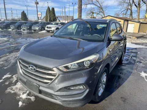 Gray 2016 Hyundai TUCSON SE for sale in Indianapolis, IN
