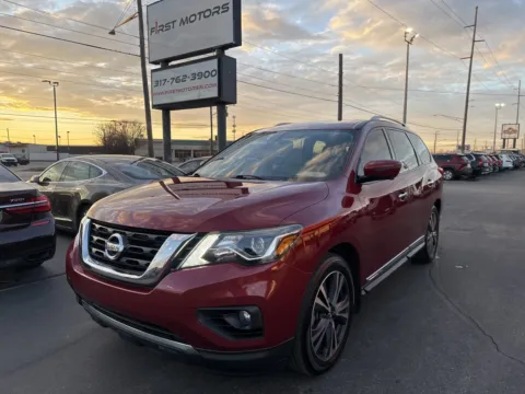 Red 2019 Nissan Pathfinder Platinum for sale in Indianapolis, IN