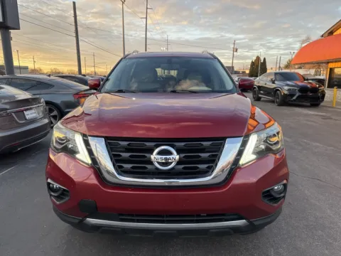 More photos of 2019 Nissan Pathfinder Platinum at F1rst Motors, IN