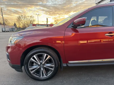 Photos of 2019 Nissan Pathfinder Platinum for sale in Indianapolis, IN at F1rst Motors