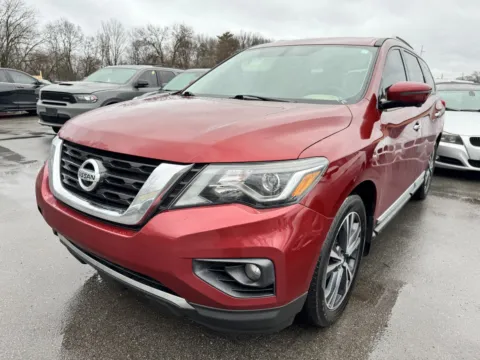 Red 2019 Nissan Pathfinder Platinum for sale in Indianapolis, IN