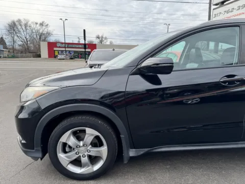 Photos of 2017 Honda HR-V EX-L w/Navi for sale in Indianapolis, IN at F1rst Motors