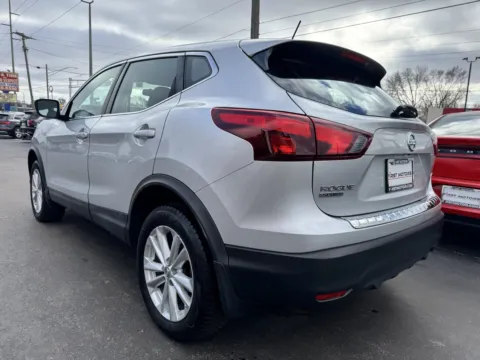 More photos of 2018 Nissan Rogue Sport S at F1rst Motors, IN