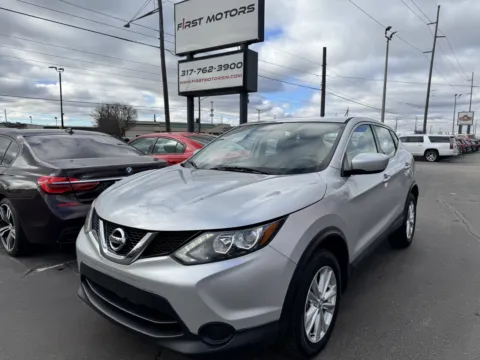 Silver 2018 Nissan Rogue Sport S for sale in Indianapolis, IN