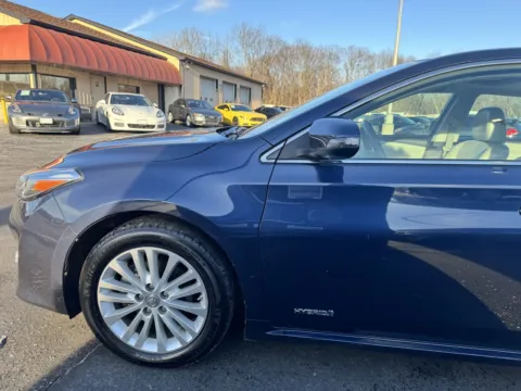 More photos of 2014 Toyota Avalon Hybrid Limited at F1rst Motors, IN