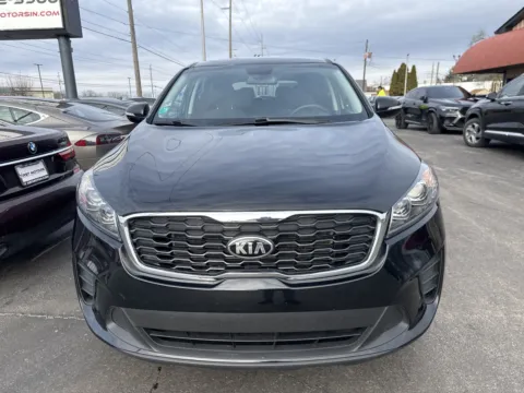 Photos of 2020 Kia Sorento L for sale in Indianapolis, IN at F1rst Motors