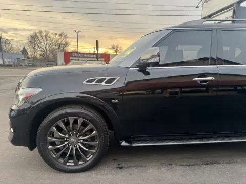 Photos of 2017 INFINITI QX80 7-Passenger for sale in Indianapolis, IN at F1rst Motors
